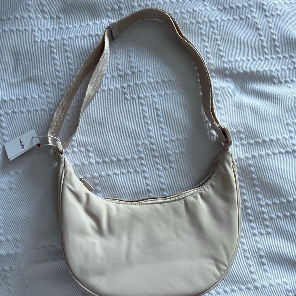 Aritzia Cream Shoulder Bag NWT